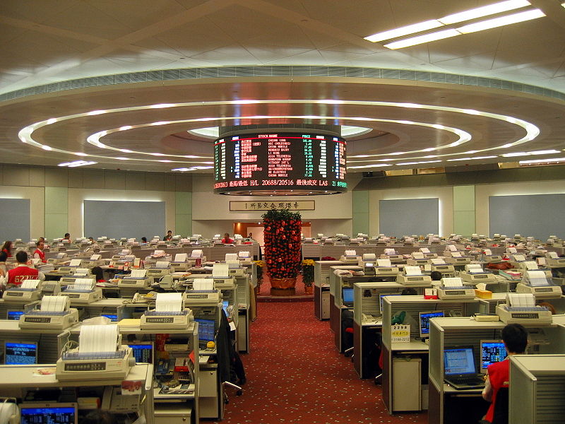 800px-Hong_Kong_Exchange_Trade_Lobby_2007