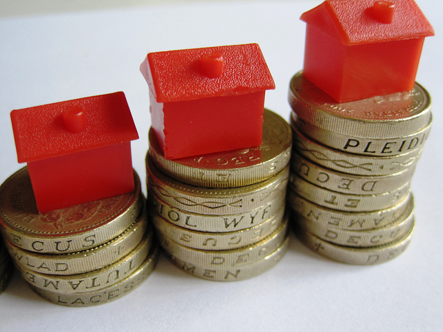 monopoly houses